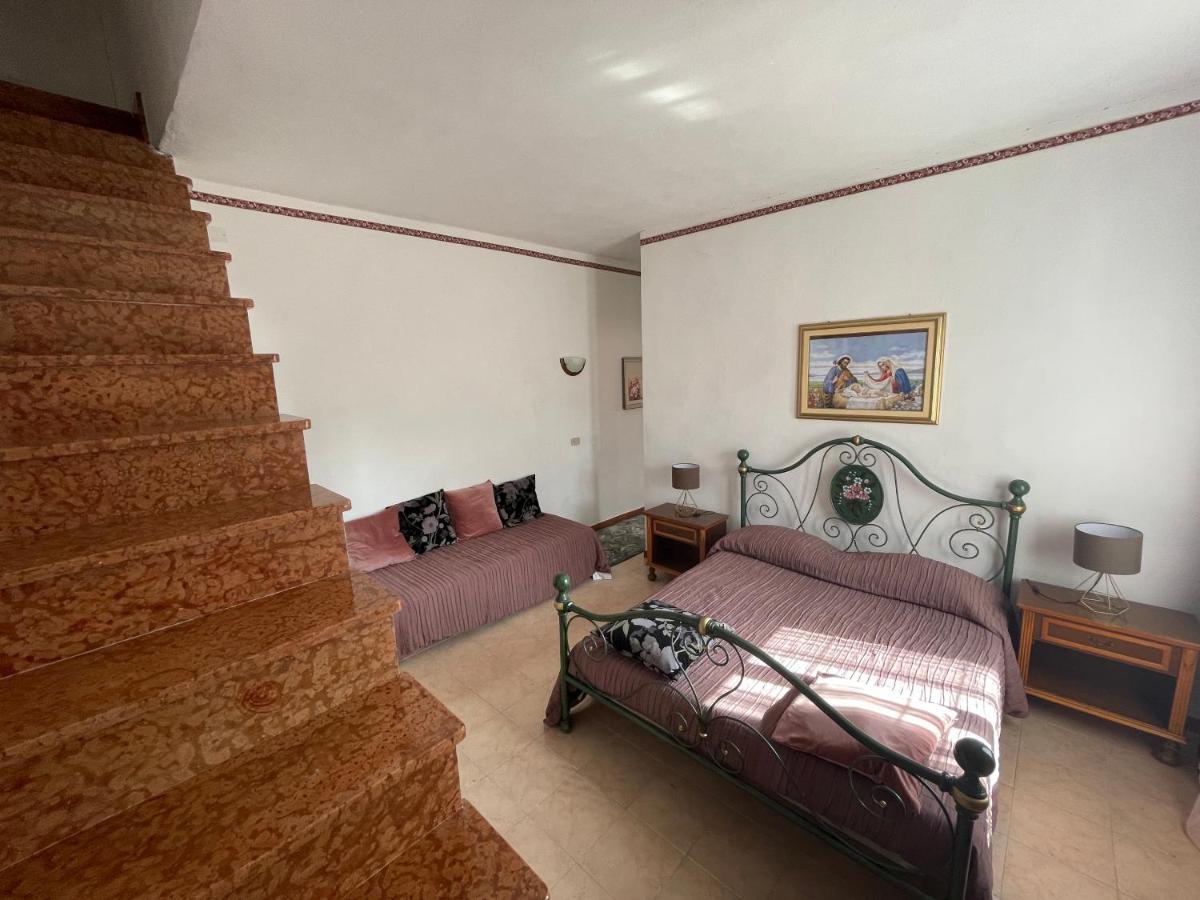 Casa Vacanza Paola Aurigo Bagian luar foto